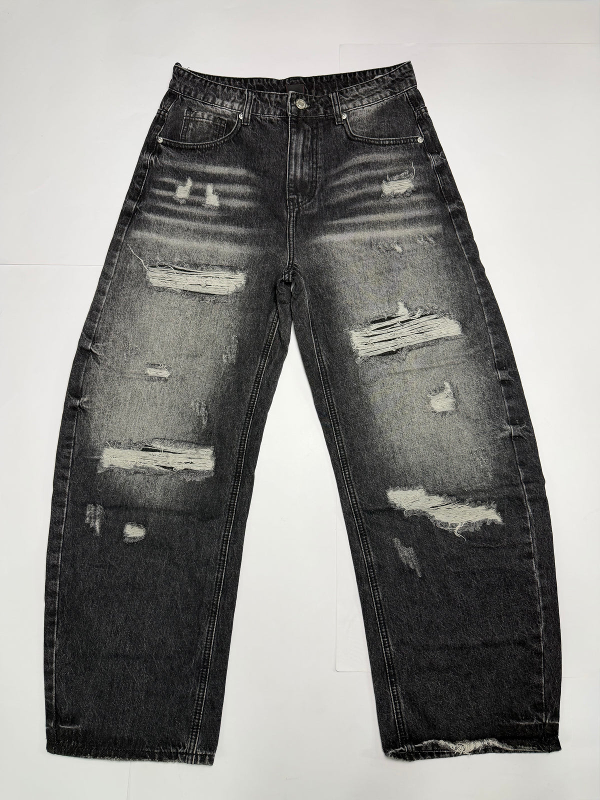 Jeans Ballon con strappi Uomo 689