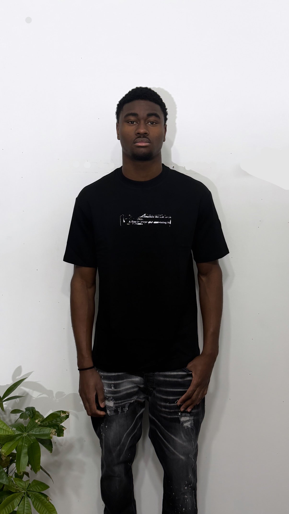 T-shirt black lettering