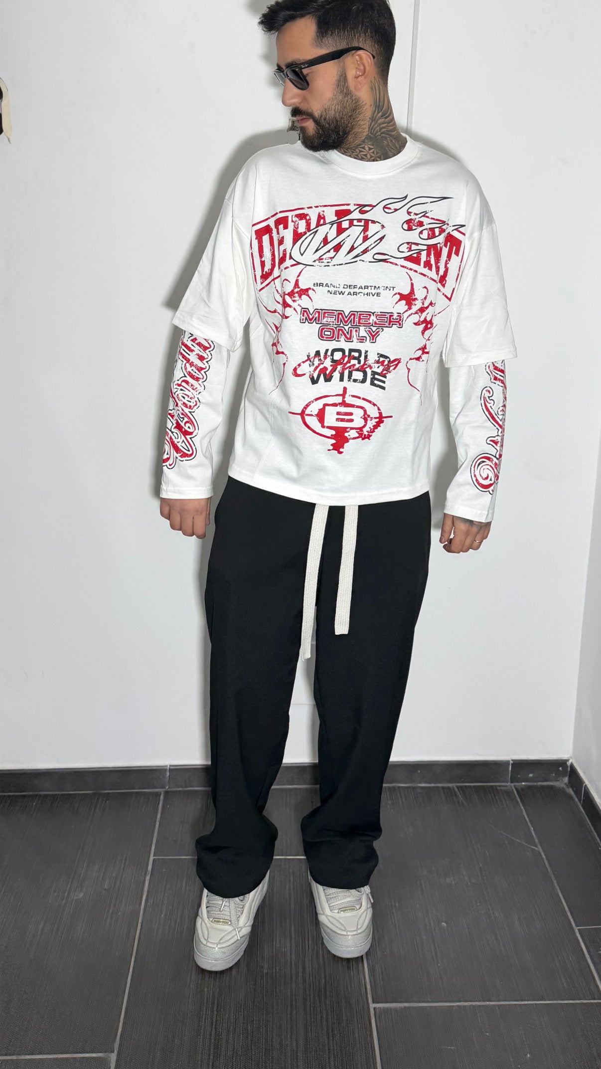 T-shirt double sleeve member