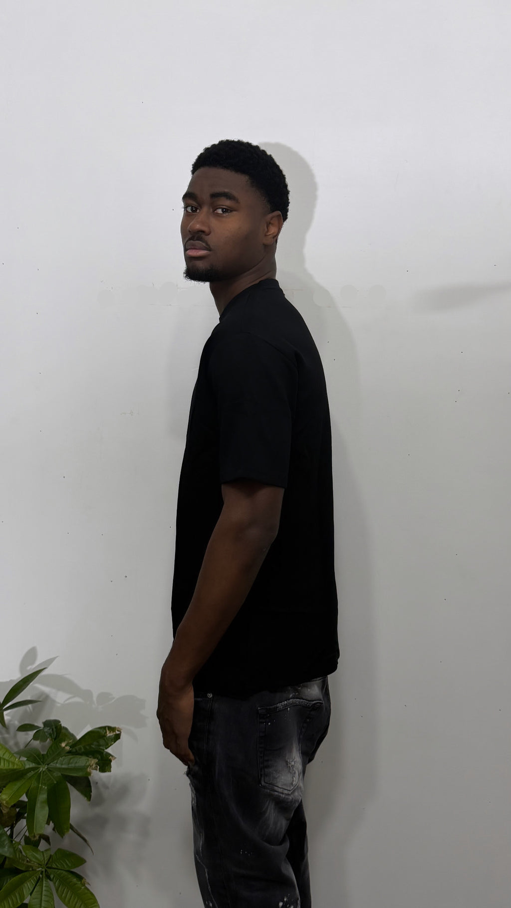 T-shirt black lettering
