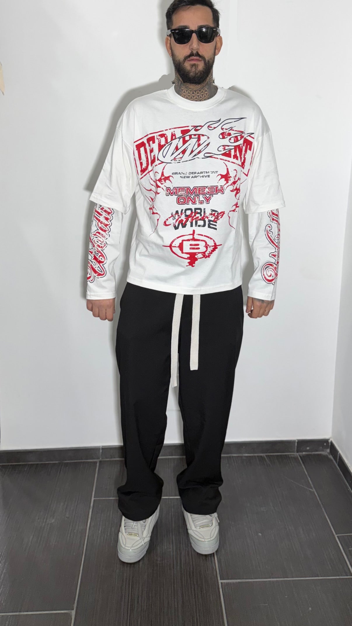 T-shirt double sleeve member