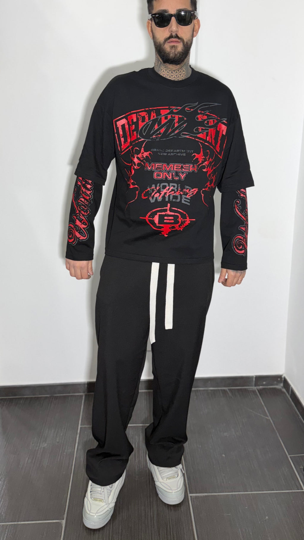 T-shirt double sleeve member