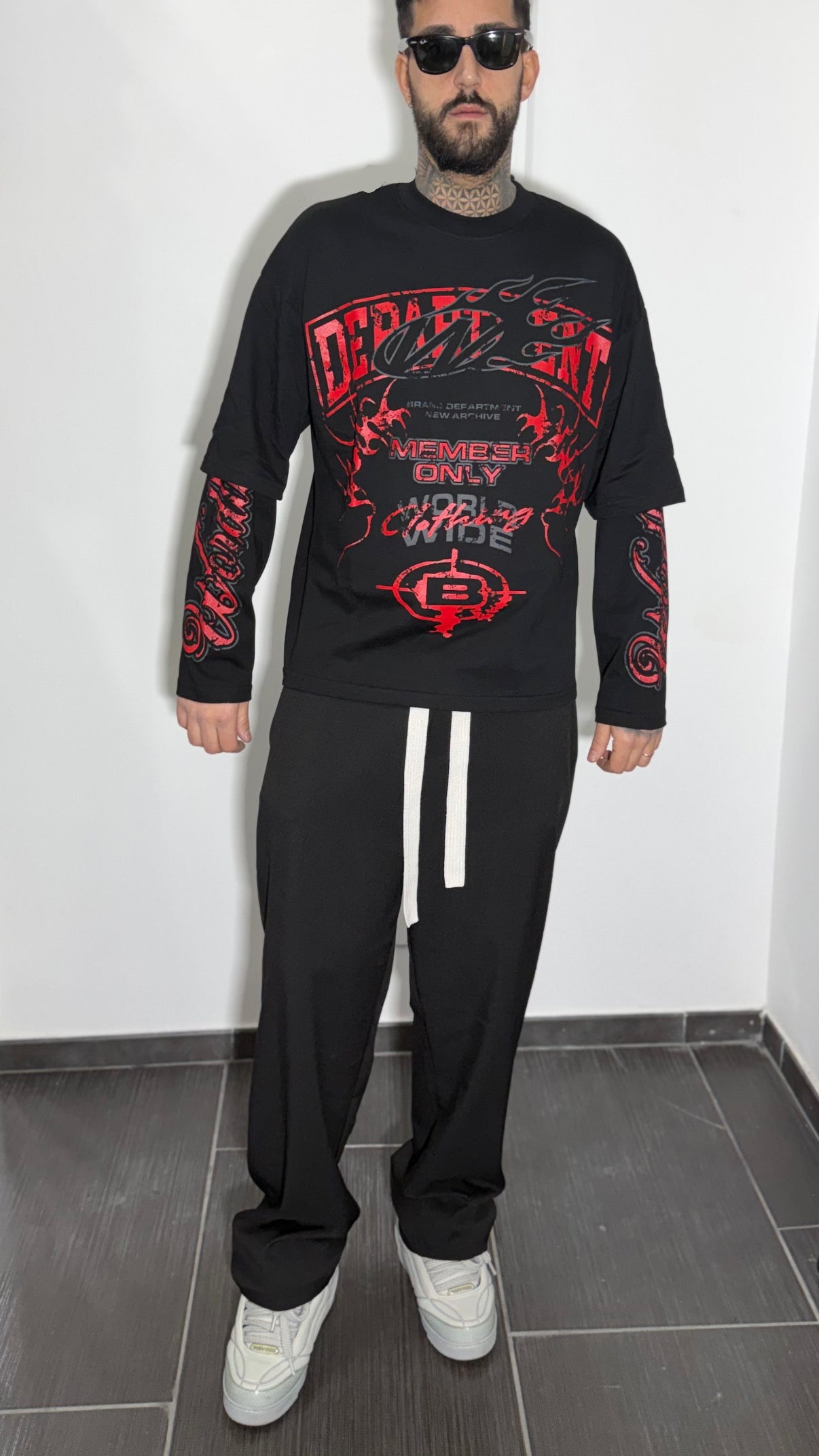 T-shirt double sleeve member